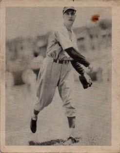 Bucky Walters 1939 Play Ball #22 Sports Card