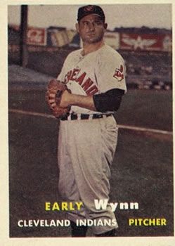 Early Wynn 1957 Topps #40 Sports Card