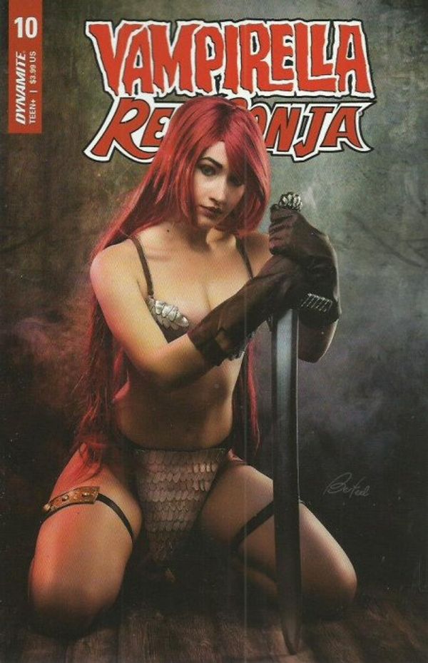 Vampirella Red Sonja #10 (Cover D Bloom Cosplay)