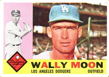 Wally Moon 1960 Topps #5 Sports Card