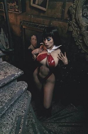 Vampirella #23 (Cover H 25 Copy Cover Cosplay Virgin)