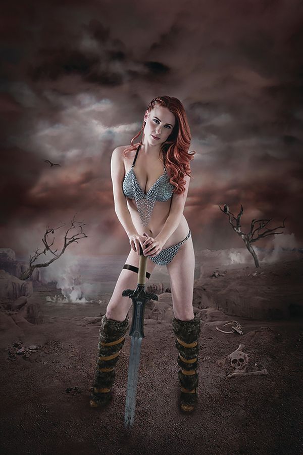 Red Sonja: Birth of the She Devil #1 (Gold Sgn Cosplay Virgin Cover)