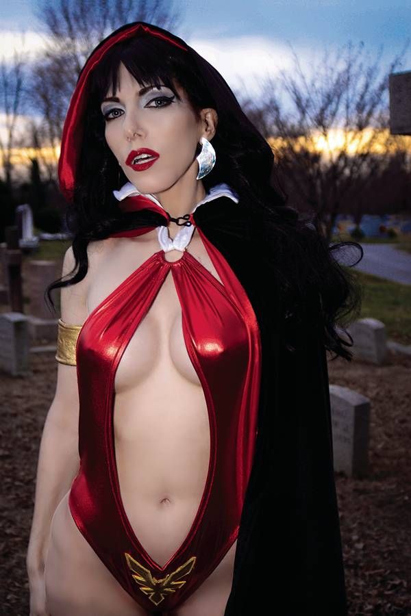 Vampirella Vs Reanimator #2 (30 Copy Cosplay Virgin Cover)