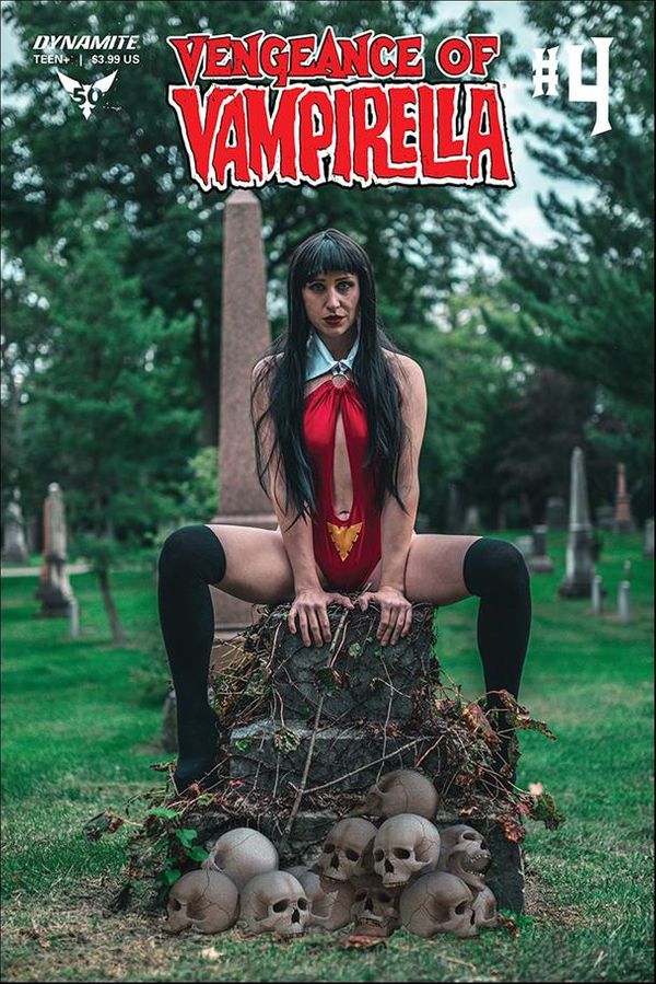 Vengeance of Vampirella #4 (Cover D Cosplay)