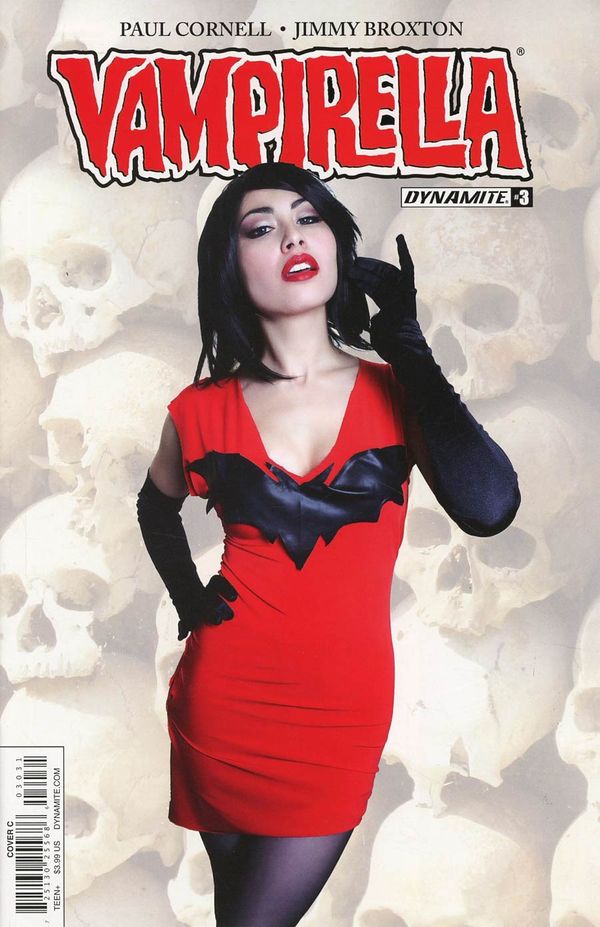 Vampirella #3 (Cover C Cosplay)