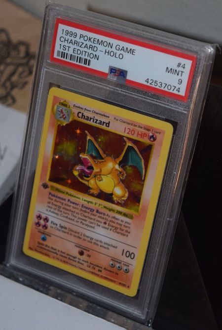 Charizard (4/102) - Base (1st Edition)